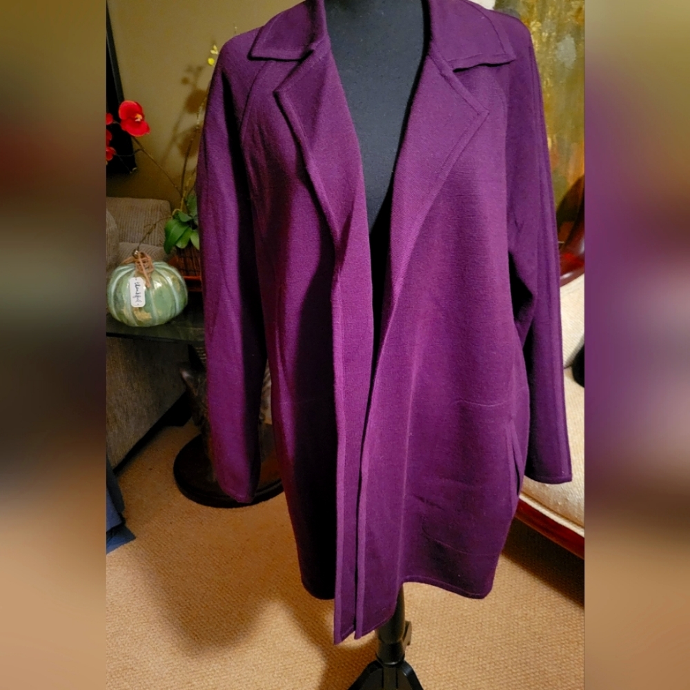 100% Wool Andrea Jovine.